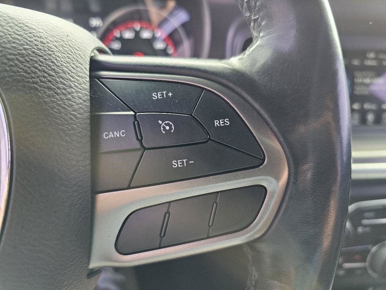 Used 2021 Dodge Charger SXT w/ Leather Interior Group RWD image 11