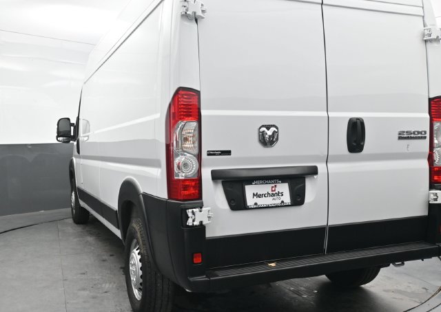 Used 2026 RAM ProMaster 2500 w/ Convenience Group FWD image 5