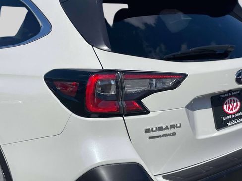 Used 2020 Subaru Outback Limited AWD/4WD image 11