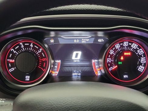 Used 2019 Dodge Challenger R/T image 11