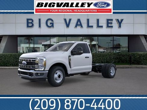 New 2026 Ford F350 XL w/ XL Chrome Package image 1