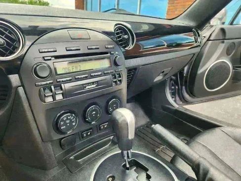 Used 2007 MAZDA MX-5 Miata Grand Touring w/ Premium Pkg image 37