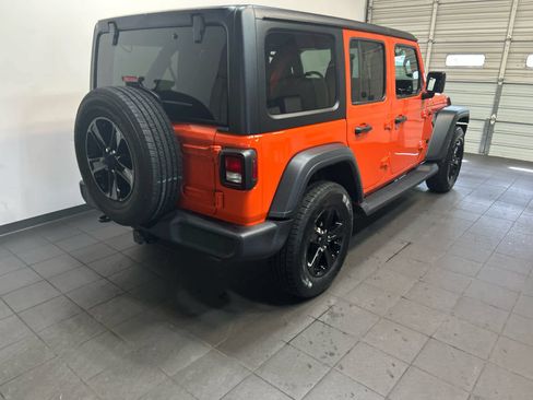 Used 2023 Jeep Wrangler Unlimited Sport AWD/4WD image 3