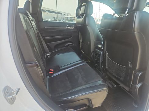 Used 2020 Jeep Grand Cherokee Altitude image 18