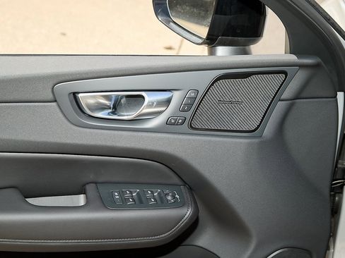 New 2025 Volvo XC60 B5 Plus w/ Protection Package Premier image 10