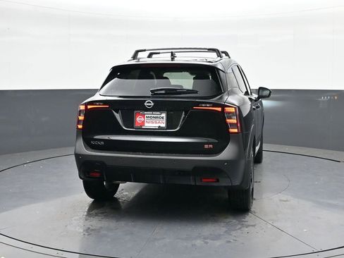 New 2025 Nissan Kicks SR image 6