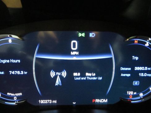Used 2016 Cadillac Escalade Luxury RWD image 17