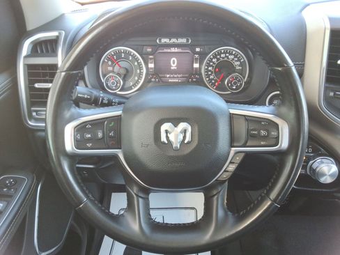 Used 2022 RAM 1500 Laramie AWD/4WD image 11