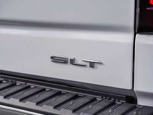 Used 2024 GMC Sierra 1500 SLT image 21