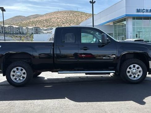 Used 2013 GMC Sierra 2500 SLT w/ SLT Convenience Package image 2