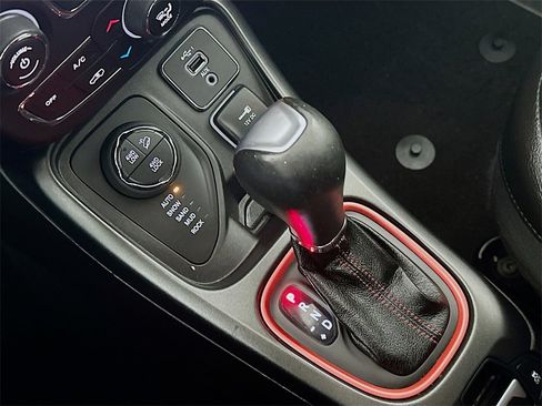 Used 2020 Jeep Compass Trailhawk image 16