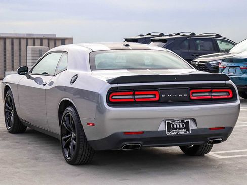 Used 2017 Dodge Challenger SXT w/ Blacktop Package image 6