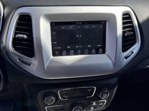 Used 2019 Jeep Compass Sport image 9