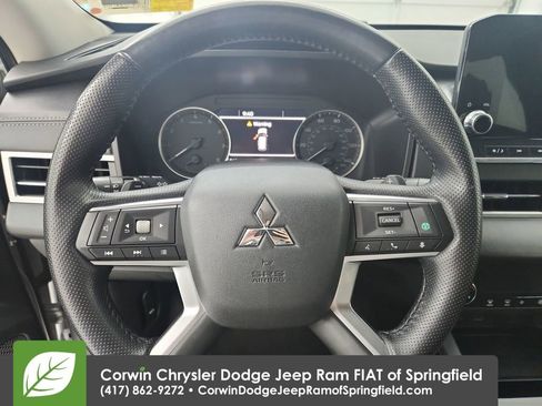 Used 2024 Mitsubishi Outlander SE image 21