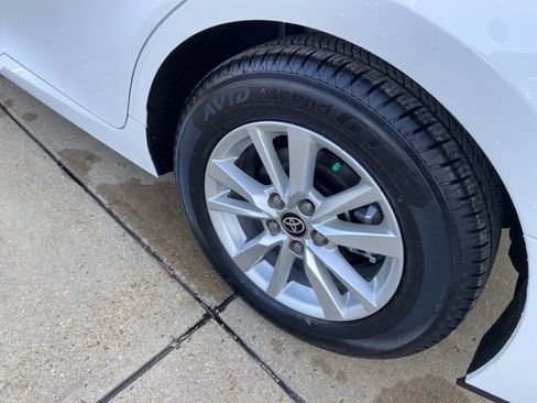 Used 2025 Toyota Camry LE FWD image 29