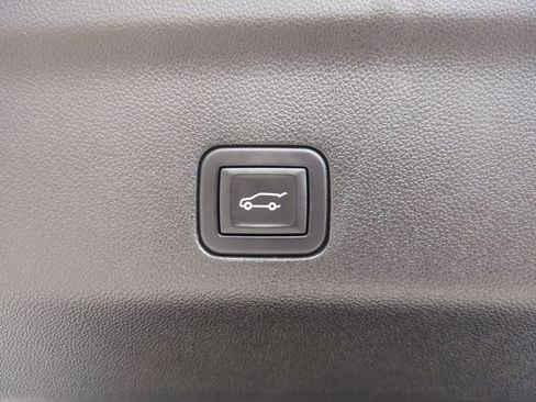 Used 2024 Chevrolet Tahoe LT AWD/4WD image 15