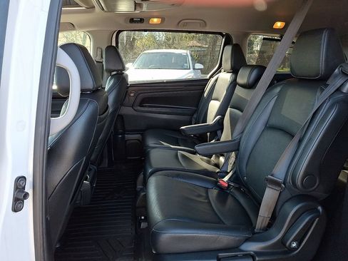 Used 2021 Honda Odyssey Touring image 11