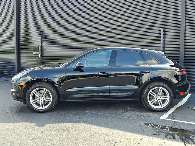 Certified 2026 Porsche Macan AWD/4WD image 2