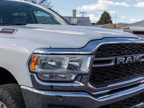 Used 2020 RAM 2500 Tradesman w/ Chrome Appearance Group AWD/4WD image 19
