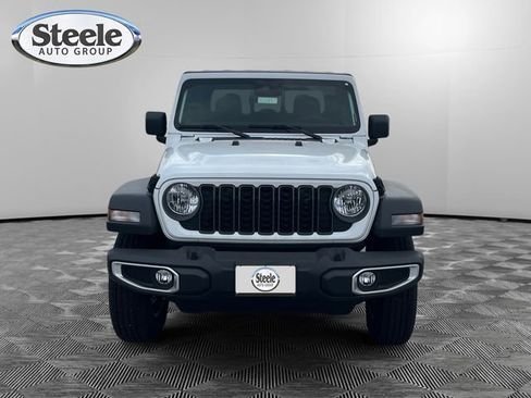 New 2025 Jeep Gladiator Sport image 8