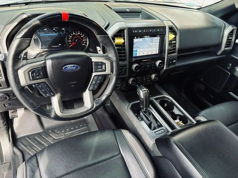 Used 2018 Ford F150 Raptor w/ Equipment Group 802A Luxury AWD/4WD image 4