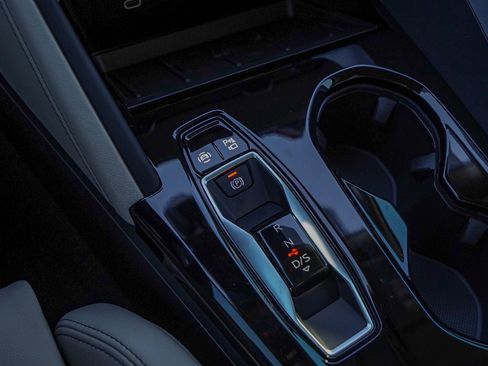 New 2025 Audi Q5 Premium Plus image 17