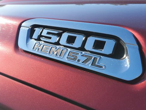 Used 2019 RAM 1500 Limited image 10