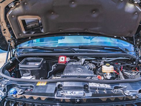 Used 2024 Mercedes-Benz Sprinter 2500 image 18