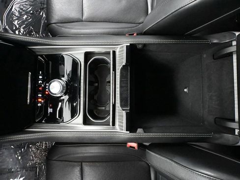 Used 2024 Jeep Wagoneer Series II w/ Flexible Seating Group AWD/4WD image 36