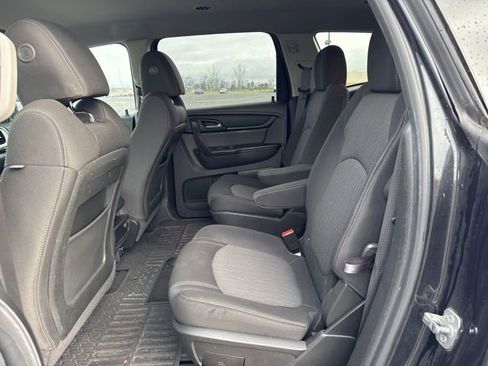 Used 2015 Chevrolet Traverse LT image 7