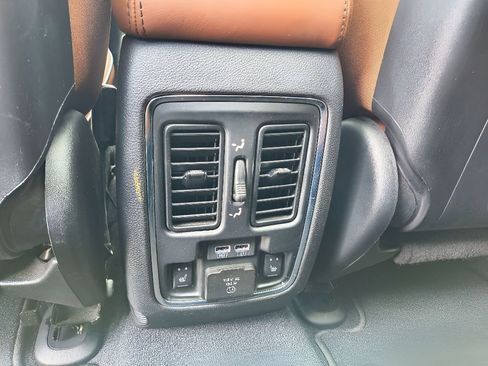 Used 2021 Jeep Grand Cherokee Overland w/ Trailer Tow Group IV image 30