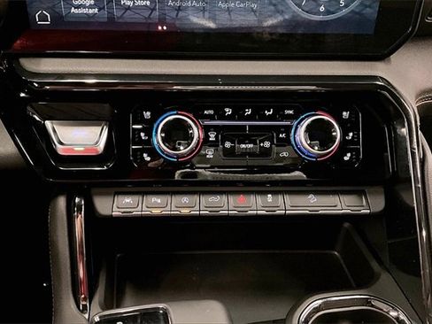 Used 2024 GMC Sierra 1500 AT4 w/ Technology Package image 28