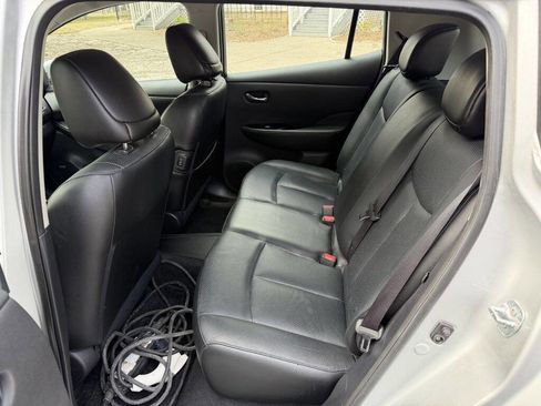 Used 2015 Nissan Leaf SL w/ Premium Package image 15