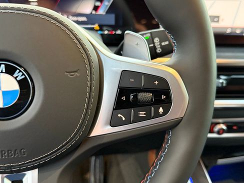 New 2026 BMW X7 M60i w/ Executive Package image 24