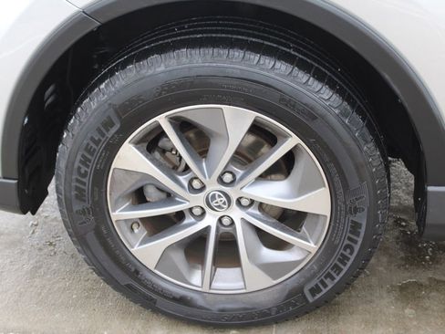 Used 2016 Toyota RAV4 XLE image 12