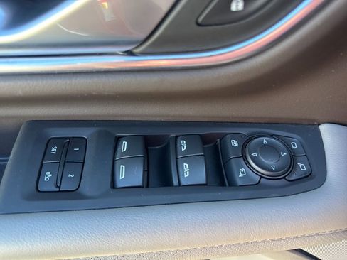 Used 2022 GMC Yukon SLT w/ SLT Premium Package AWD/4WD image 19