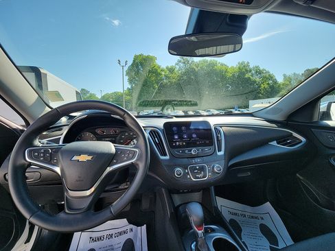 Used 2024 Chevrolet Malibu RS FWD image 20