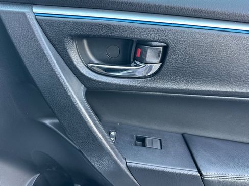 Used 2014 Toyota Corolla S image 20