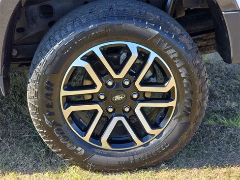 Used 2024 Ford Ranger Lariat w/ Advanced Towing Package image 28