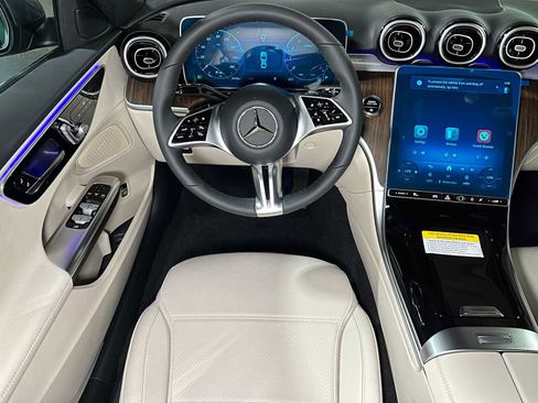 Used 2025 Mercedes-Benz C 300 4MATIC Sedan image 31