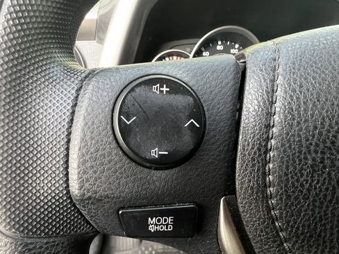 Used 2016 Toyota RAV4 LE image 18