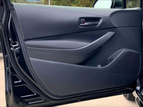 Used 2023 Toyota Corolla LE image 20