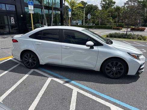 Used 2024 Toyota Corolla SE image 4