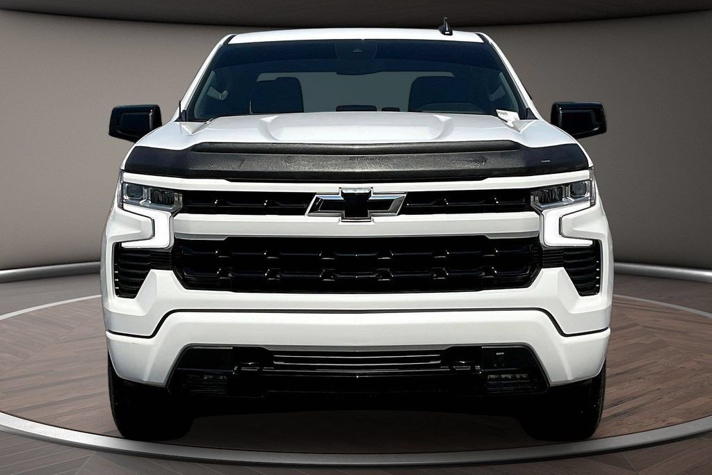 Used 2024 Chevrolet Silverado 1500 RST RWD image 2