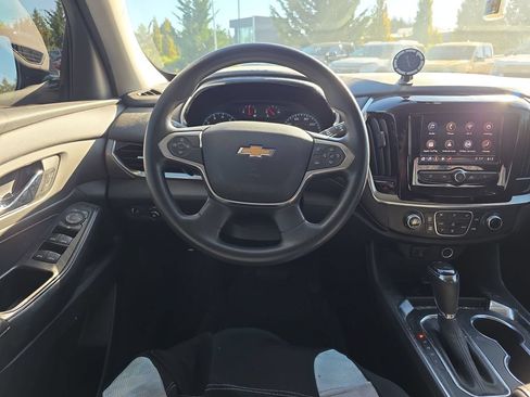 Used 2020 Chevrolet Traverse LS FWD image 9