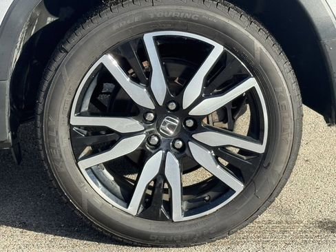 Used 2022 Honda Pilot Touring image 8