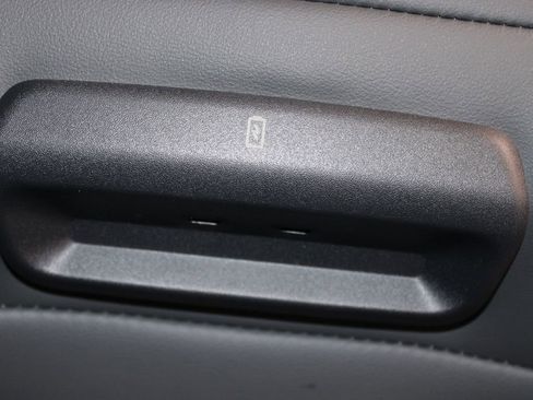 New 2026 Ford Expedition Active image 34