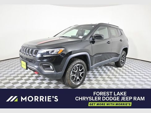 Used 2024 Jeep Compass Trailhawk AWD/4WD image 1