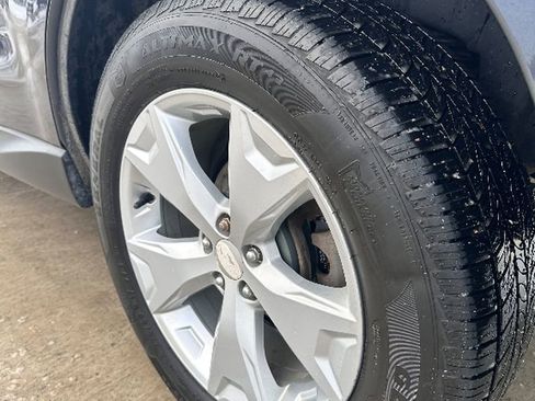 Used 2015 Subaru Forester 2.5i Limited w/ Popular Package #2 image 8