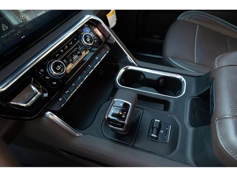 Used 2025 GMC Sierra 1500 Denali w/ Technology Package image 19